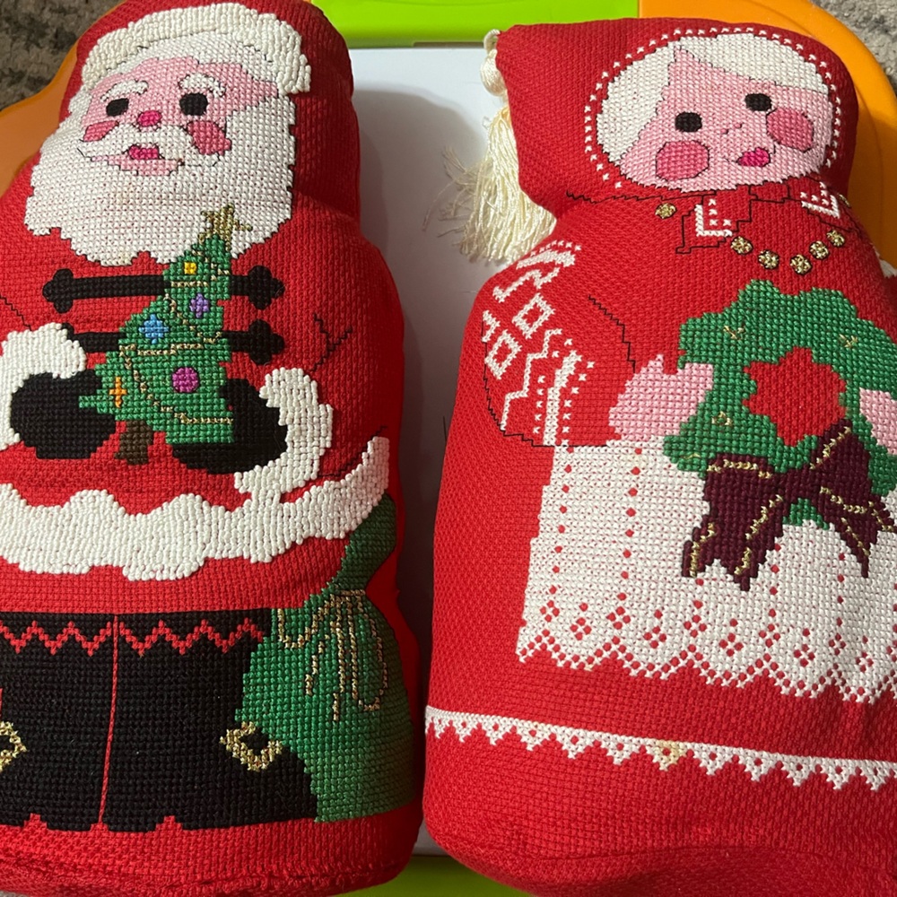 Needlepoint Santa and Mrs Claus Shelf Sitter Figurines - Set of 2